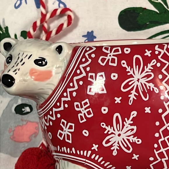 Polar bear mugs & matching dish towel-ready for gift with pompom string tie-NWT - Picture 8 of 11